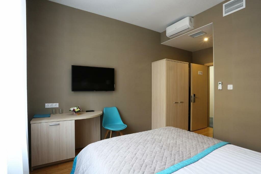 Гостиница UHotel Санкт-Петербург-100